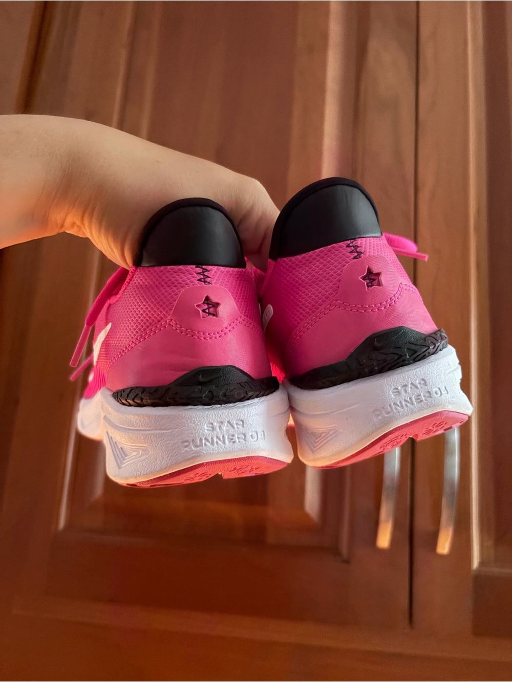 Nike | Youth Star Runner 4 Running Shoes Pink White Black | Size 7Y - Picture 4 of 5